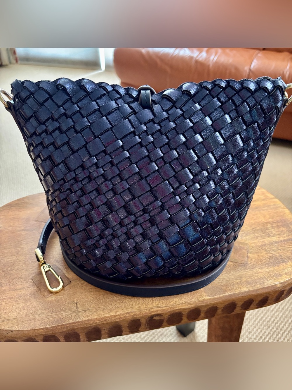 Calvin Klein Reversible Navy/Metallic Navy Woven Vegan Leather Crossbody Bag - Picture 2 of 12